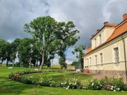 Manor's surroundings